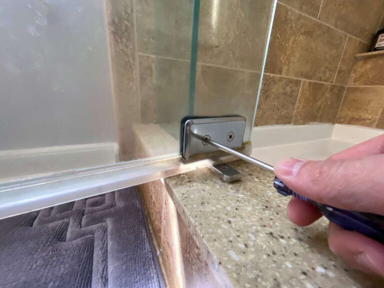 fix shower door that not close