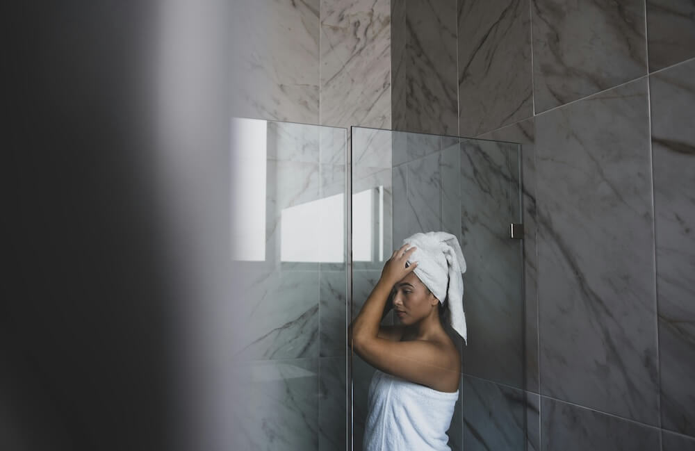 gray bathroom look