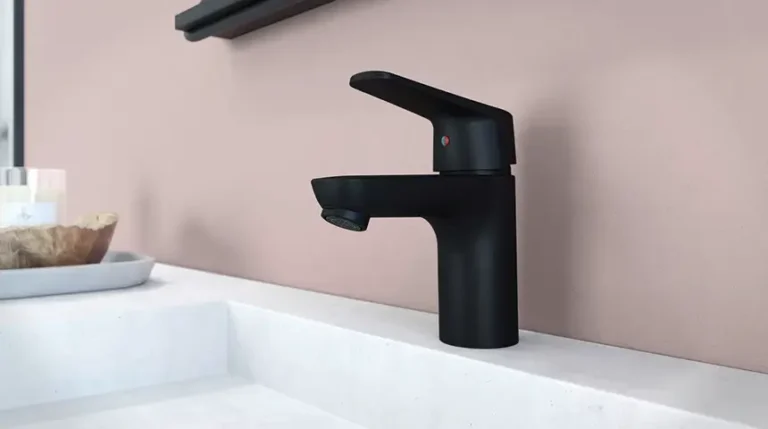 black_bathroom_faucet